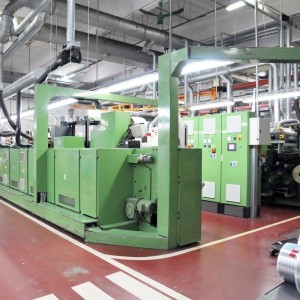 Print shop: UV flexo press printing